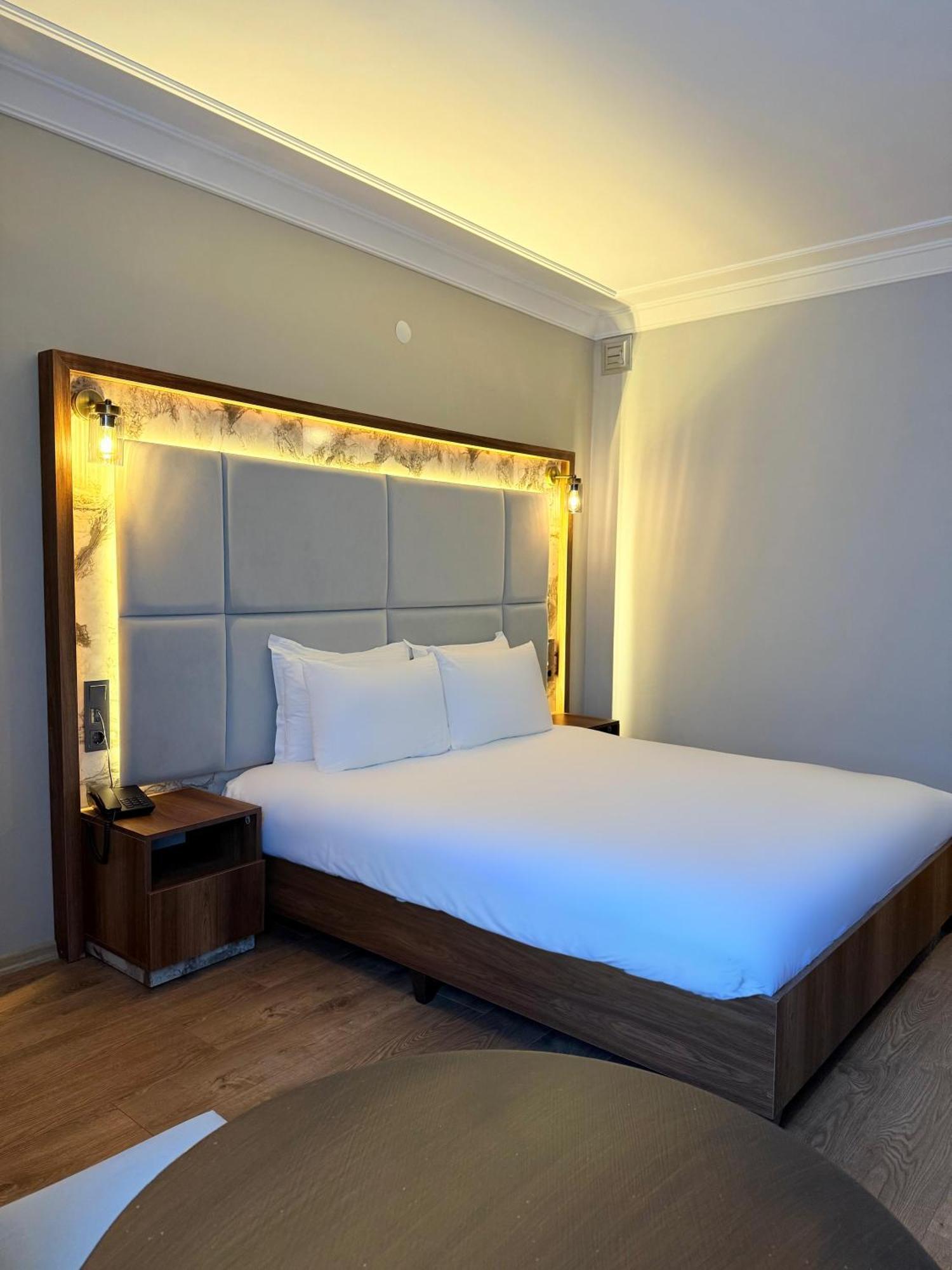 The Yali Konak Hotel Izmir Bagian luar foto