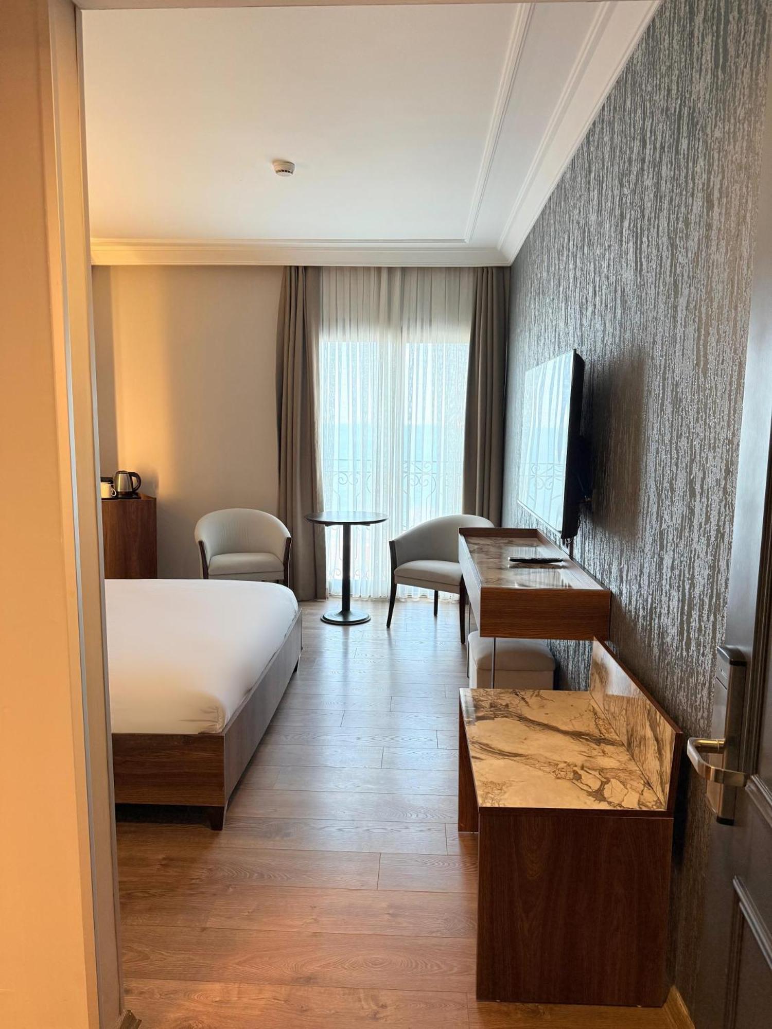 The Yali Konak Hotel Izmir Bagian luar foto