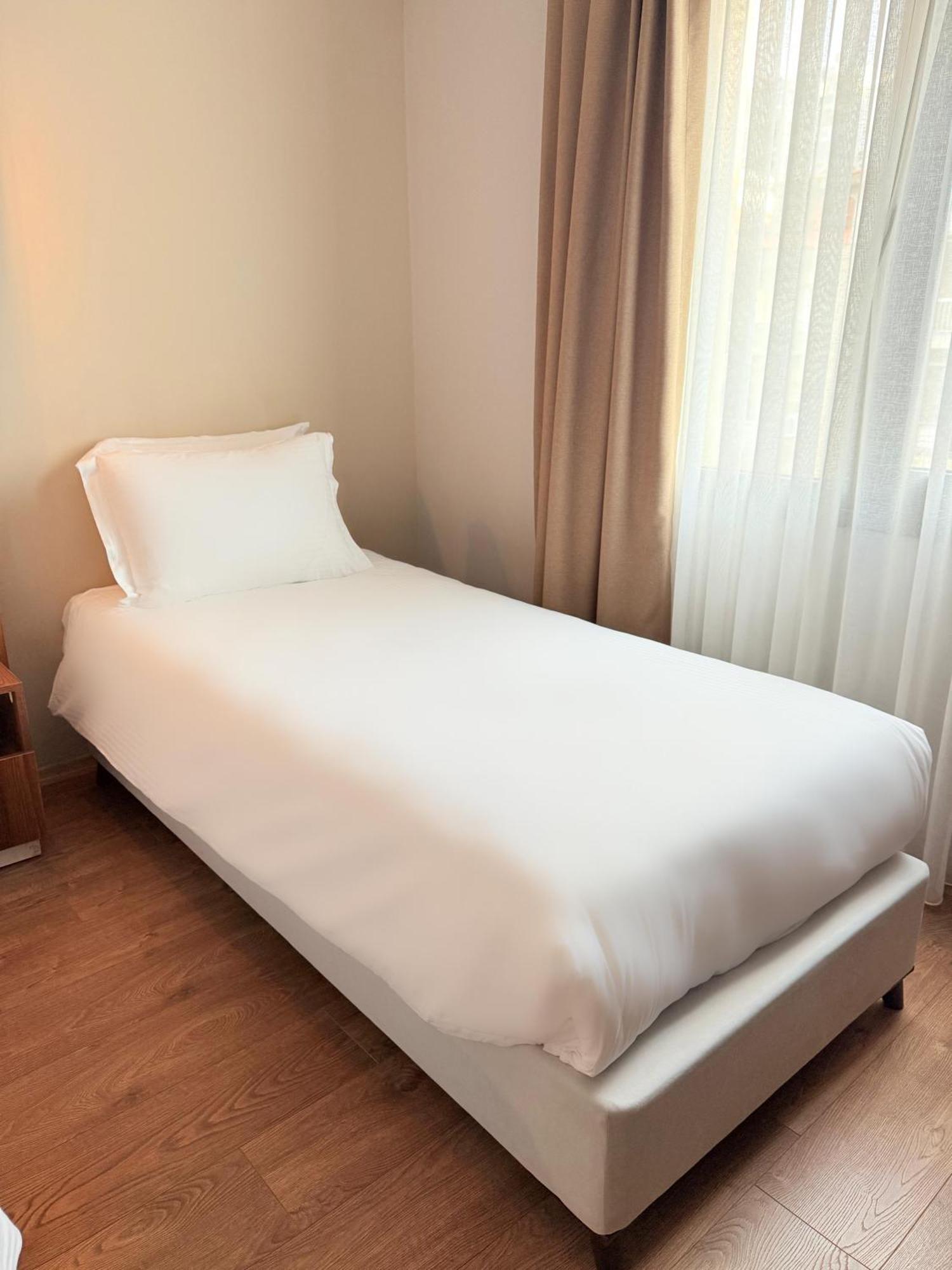 The Yali Konak Hotel Izmir Bagian luar foto
