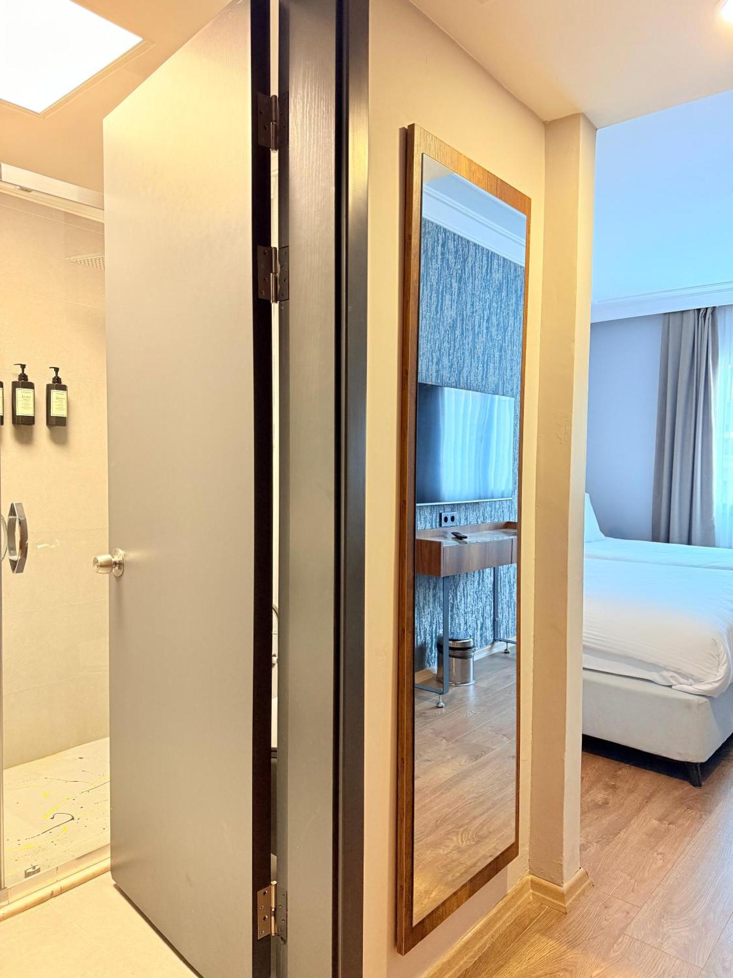 The Yali Konak Hotel Izmir Bagian luar foto