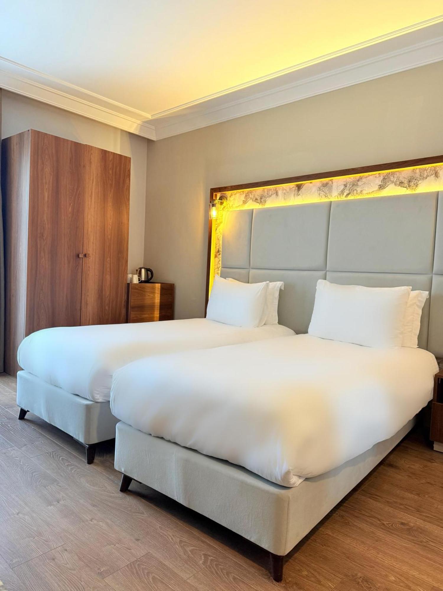 The Yali Konak Hotel Izmir Bagian luar foto
