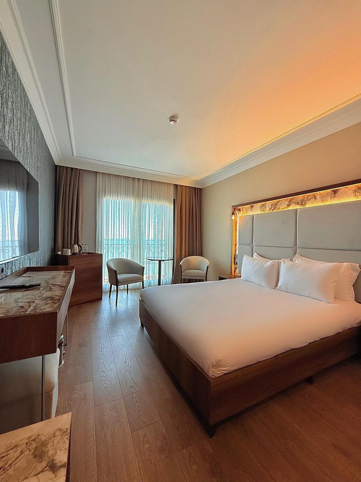 The Yali Konak Hotel Izmir Bagian luar foto