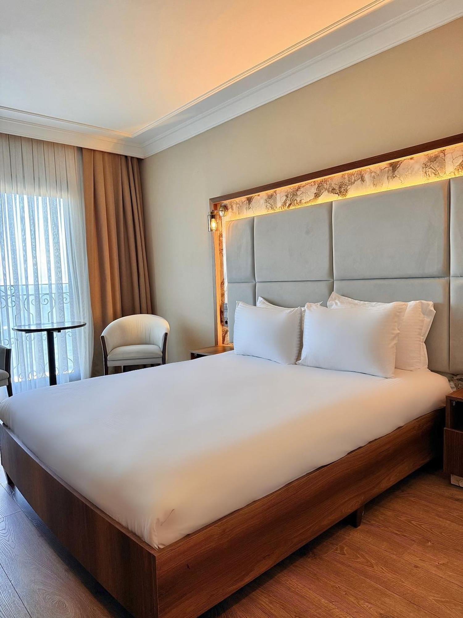 The Yali Konak Hotel Izmir Bagian luar foto
