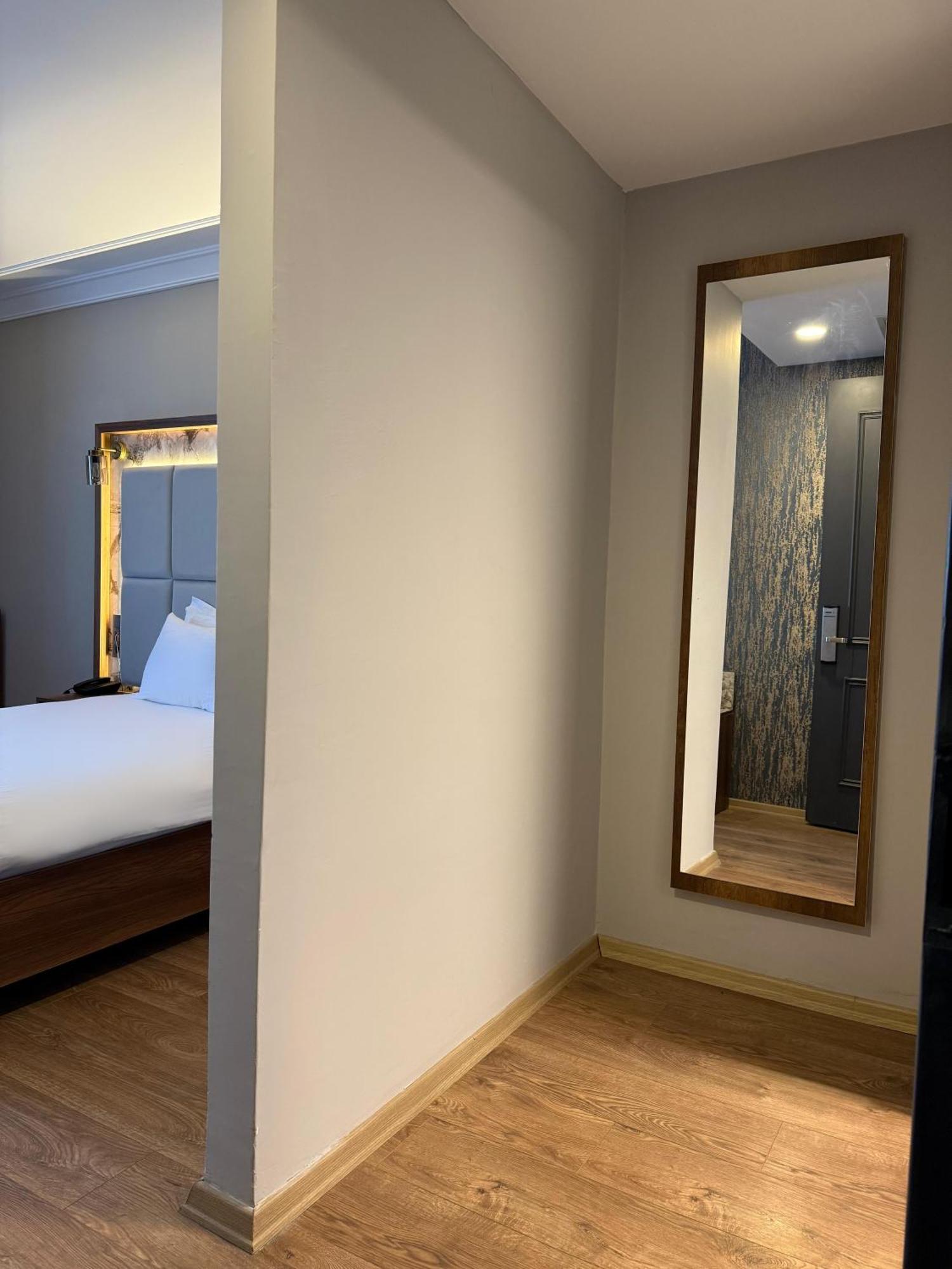 The Yali Konak Hotel Izmir Bagian luar foto